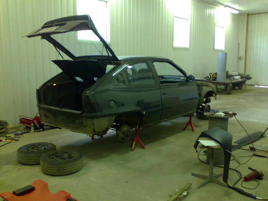 gal/Projektit/GSI_16V_88/0807xx_uudet_kaaret_ja_helmat/20080718_165.jpg
