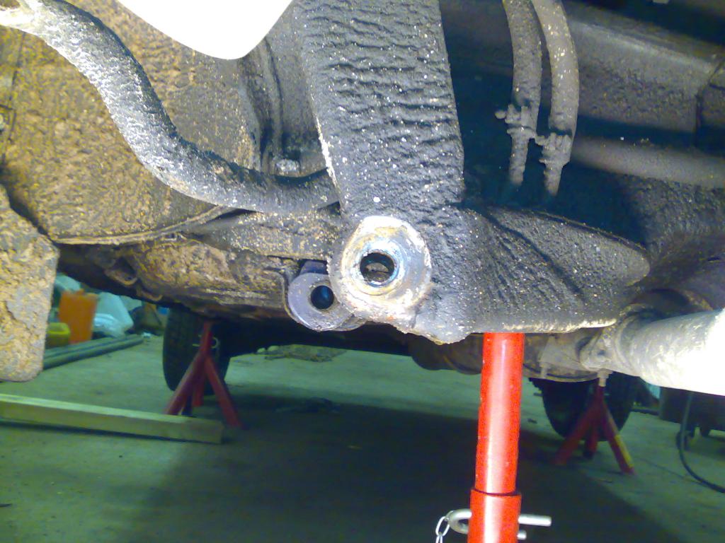 gal/Projektit/GSI_16V_88/091121_alatukivarsien_kiinnityspisteet/21112009652.jpg