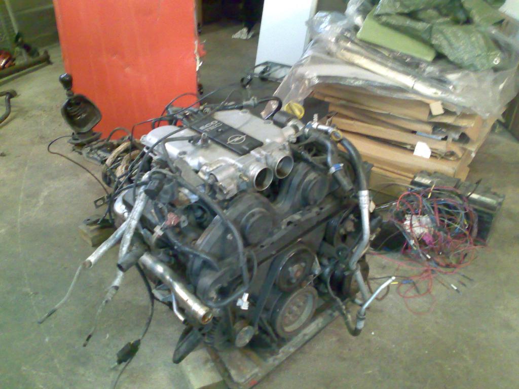 gal/Projektit/Omega_v6_96/07_2011_koneen_vaihto/250720111194.jpg